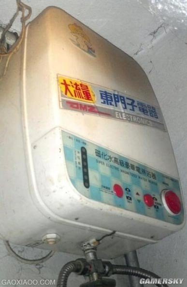 一部手機(jī)7個(gè)系統(tǒng)：那些讓人看醉的山寨
