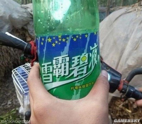 一部手機(jī)7個(gè)系統(tǒng)：那些讓人看醉的山寨